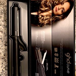 GHD soft curve 1 1/4 curling iron